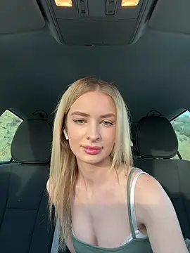 EvieEvans online show from 01-26-25, 04:30