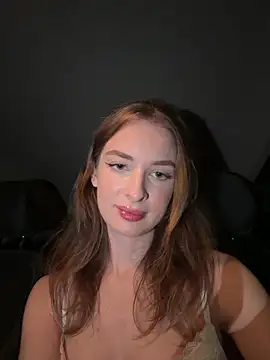 EvieEvans online show from 12-14-25, 04:56