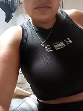 stefanie010 online show from 12-03-25, 07:23