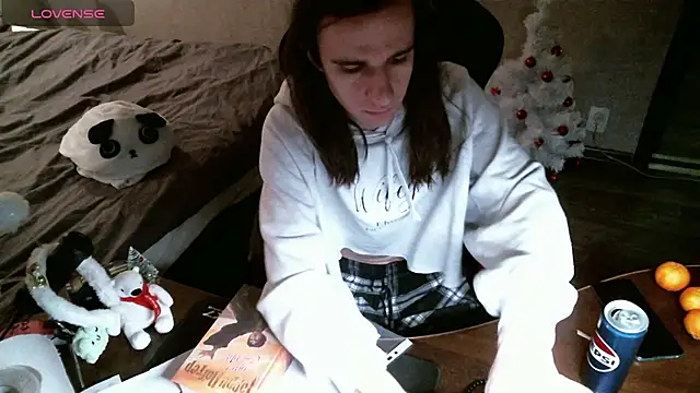 Snapshot of izilizi_23 chatting on 01-11-25, 06:12 izilizi 23 online show from 01-11-25, 06:12