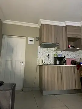 YellowHoneyDip online show from 04-08-26, 07:52