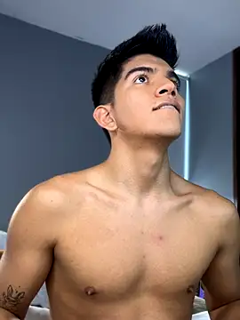 santiago 01 online show from 10-29-25, 08:32