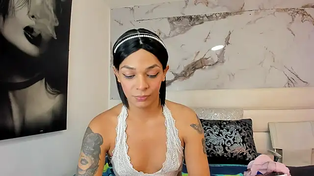 Snapshot of emily_lady20 chatting on 07-06-26, 03:47 emily lady20 online show from 07-06-26, 03:47