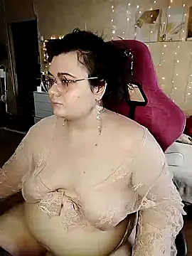 Snapshot of DenisHailey chatting on 02-01-25, 10:05 DenisHailey online show from 02-01-25, 10:05