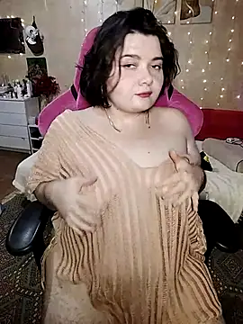 Snapshot of DenisHailey chatting on 09-25-25, 05:38 DenisHailey online show from 09-25-25, 05:38