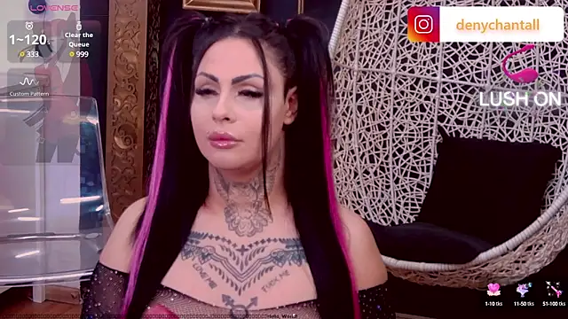 DeniSalome online show from 01-11-25, 10:40