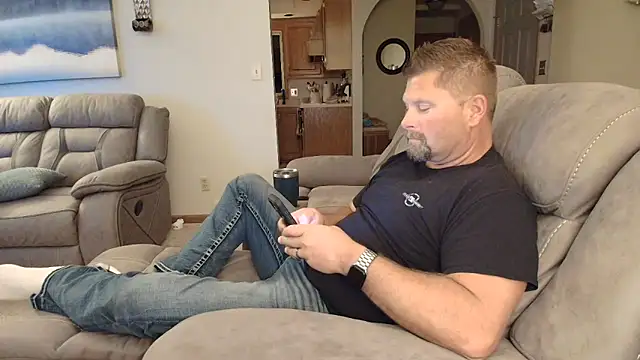 Snapshot of originalhempfarmer chatting on 06-16-26, 02:25 originalhempfarmer online show from 06-16-26, 02:25