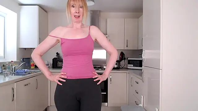 Snapshot of British_Goddess_Anna chatting on 07-18-26, 08:07 British Goddess Anna online show from 07-18-26, 08:07
