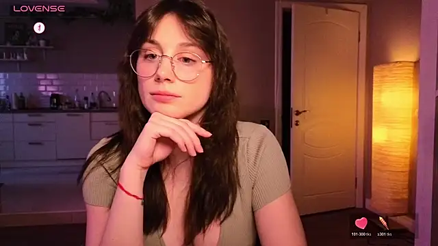 moon deity  online show from 04-12-26, 04:56