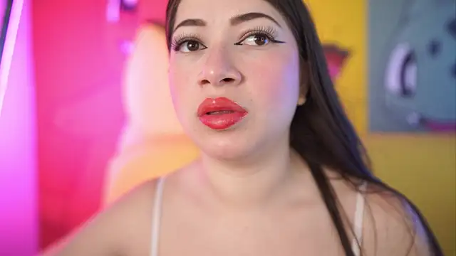 Snapshot of miss__pamela chatting on 04-22-26, 11:01 miss pamela online show from 04-22-26, 11:01