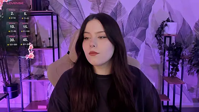 CoralineKeyns online show from 11-07-25, 05:40