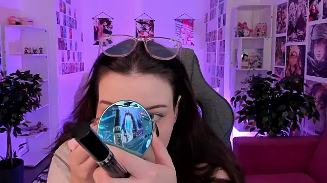 CoralineKeyns online show from 11-10-25, 02:32