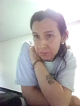 Cameron puppy online show from 11-10-25, 07:02