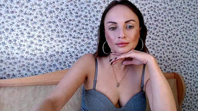 Snapshot of Tinadream20 chatting on 06-27-26, 07:46 Tinadream20 online show from 06-27-26, 07:46