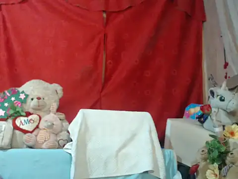 hottieperla online show from 09-23-25, 04:21