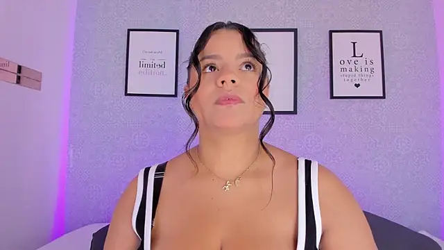 Natasha harper online show from 11-22-25, 11:42