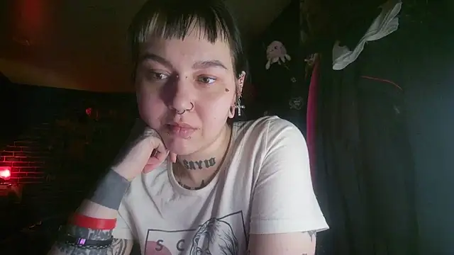 Snapshot of MoorderxDoll chatting on 02-02-25, 11:00 MoorderxDoll online show from 02-02-25, 11:00