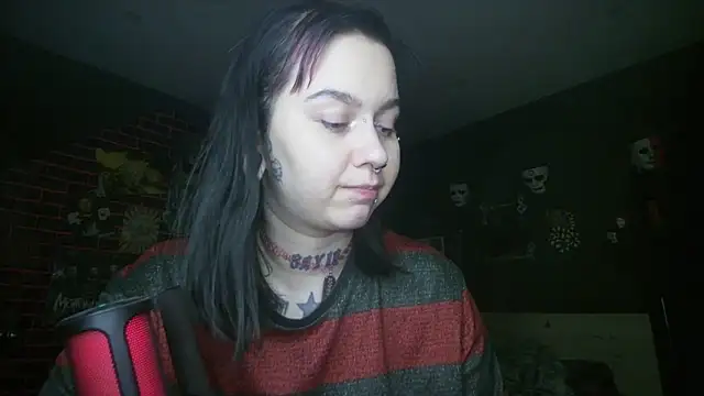 Snapshot of MoorderxDoll chatting on 10-05-25, 07:34 MoorderxDoll online show from 10-05-25, 07:34