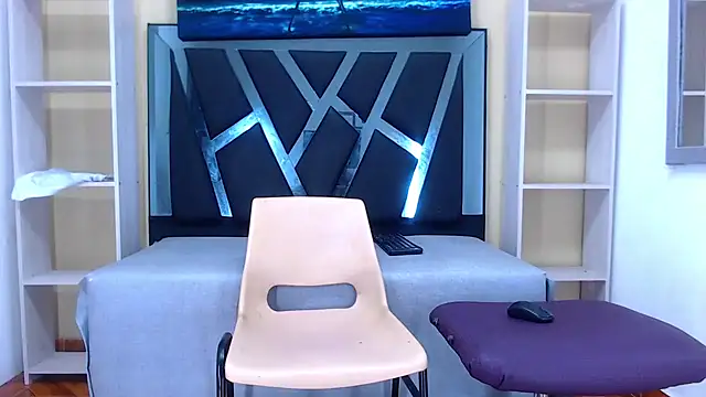 mailo bronw online show from 12-24-24, 02:44