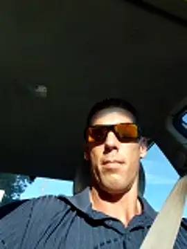 Snapshot of John19893 chatting on 06-10-26, 10:52 John19893 online show from 06-10-26, 10:52