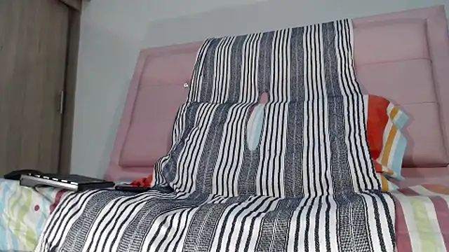 Tommhot online show from 11-27-25, 08:11