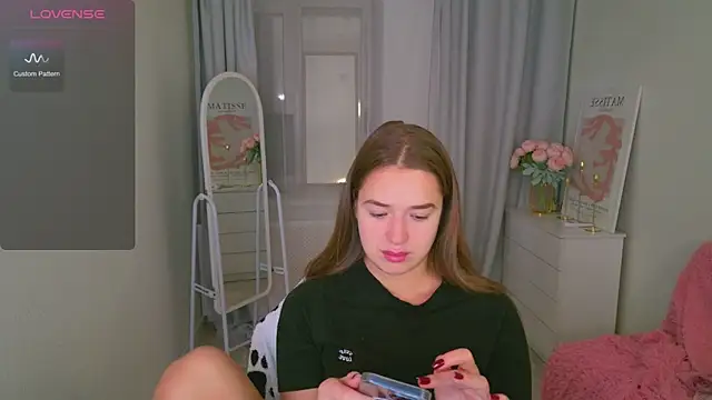 LovelyJessie online show from 11-25-25, 02:39