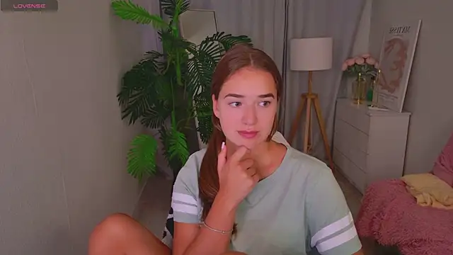 Snapshot of LovelyJessie chatting on 07-01-26, 01:34 LovelyJessie online show from 07-01-26, 01:34