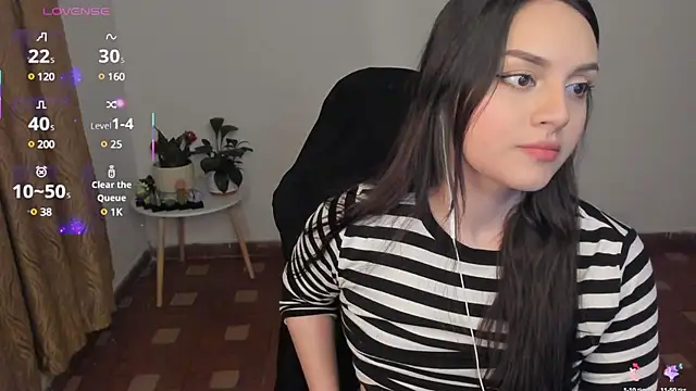 Snapshot of anaveleeez chatting on 02-28-25, 02:31 anaveleeez online show from 02-28-25, 02:31