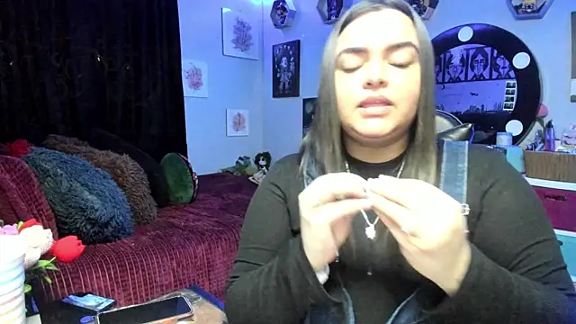 Snapshot of Luise_Meyrink chatting on 03-21-26, 02:38 Luise Meyrink online show from 03-21-26, 02:38