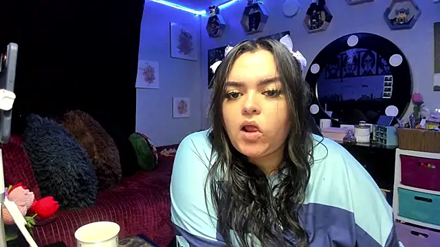 Snapshot of Luise_Meyrink chatting on 03-24-26, 04:06 Luise Meyrink online show from 03-24-26, 04:06