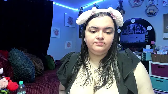 Snapshot of Luise_Meyrink chatting on 04-10-26, 03:23 Luise Meyrink online show from 04-10-26, 03:23