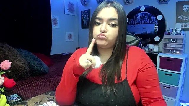 Snapshot of Luise_Meyrink chatting on 04-18-26, 03:21 Luise Meyrink online show from 04-18-26, 03:21