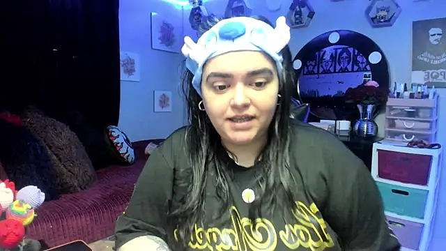 Snapshot of Luise_Meyrink chatting on 05-16-26, 03:03 Luise Meyrink online show from 05-16-26, 03:03