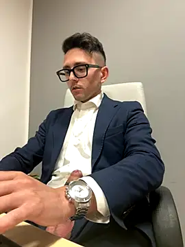 masterboss  online show from 11-18-25, 02:43