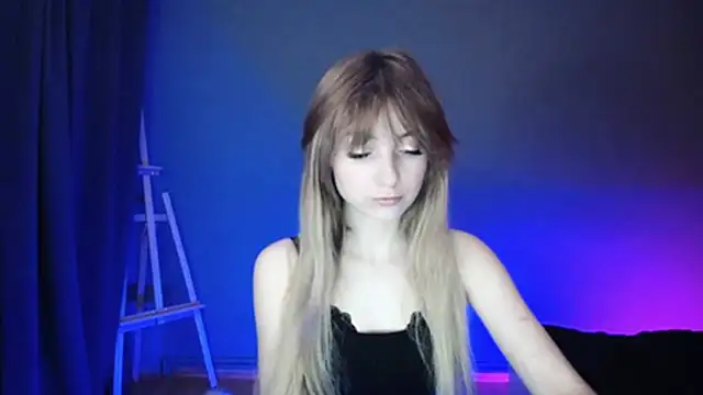 LuciaYoung online show from 03-06-25, 07:32