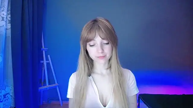 LuciaYoung online show from 03-09-25, 10:19