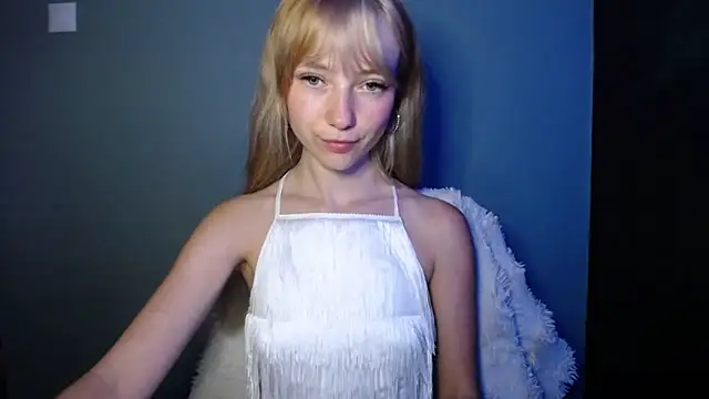 LuciaYoung online show from 09-12-25, 06:24