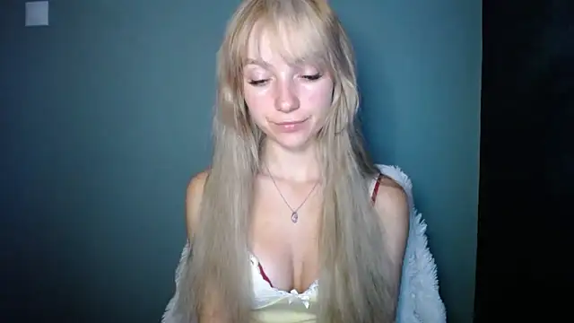 LuciaYoung online show from 09-13-25, 06:40