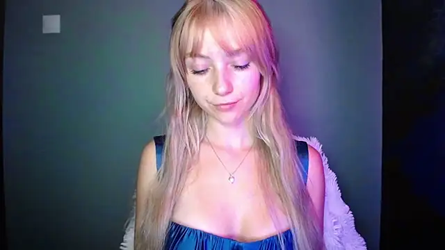 LuciaYoung online show from 09-17-25, 06:31