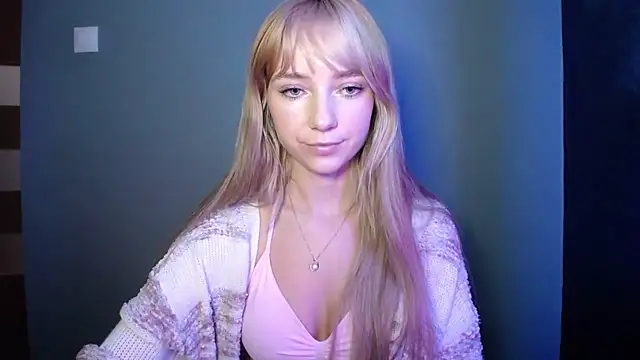 LuciaYoung online show from 09-30-25, 06:40