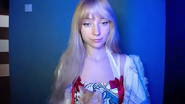 LuciaYoung online show from 10-05-25, 06:23