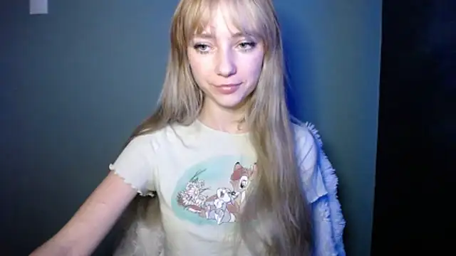 LuciaYoung online show from 10-23-25, 06:23