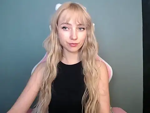 LuciaYoung online show from 04-09-26, 12:32