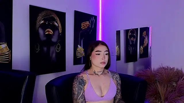  brenna hanson online show from 11-15-25, 07:10