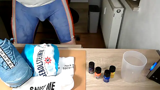 lycrasneakerxh online show from 04-13-26, 09:31