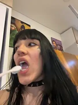 Snapshot of aangie__uwu chatting on 10-30-25, 09:04 aangie uwu online show from 10-30-25, 09:04