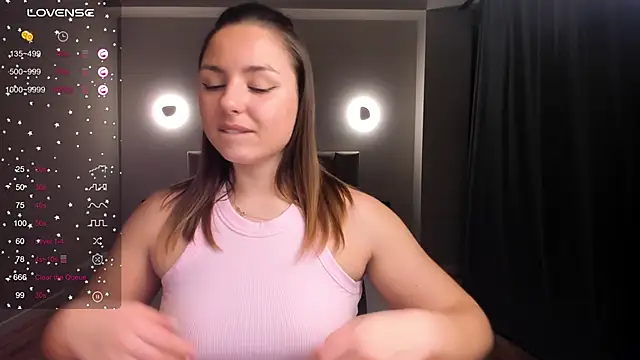 Snapshot of ThreeshaWhite chatting on 02-19-25, 04:22 ThreeshaWhite online show from 02-19-25, 04:22