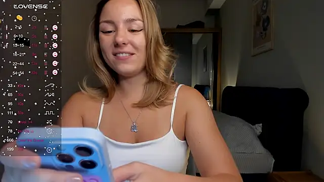 Snapshot of ThreeshaWhite chatting on 09-16-25, 05:30 ThreeshaWhite online show from 09-16-25, 05:30