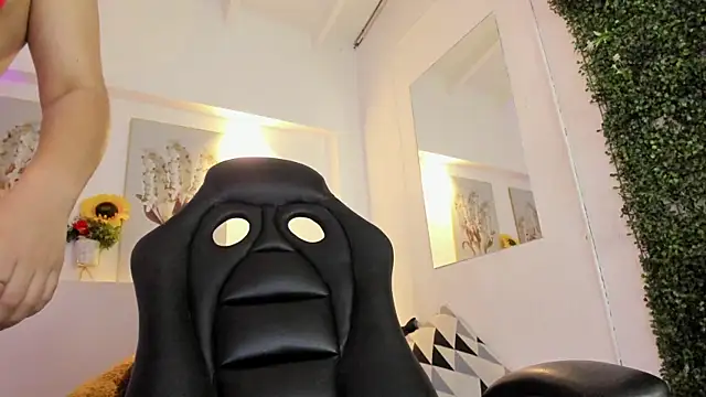 Abby Mae  online show from 11-30-25, 07:34