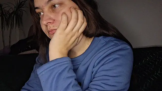 Cyndee Winter online show from 11-17-25, 07:41